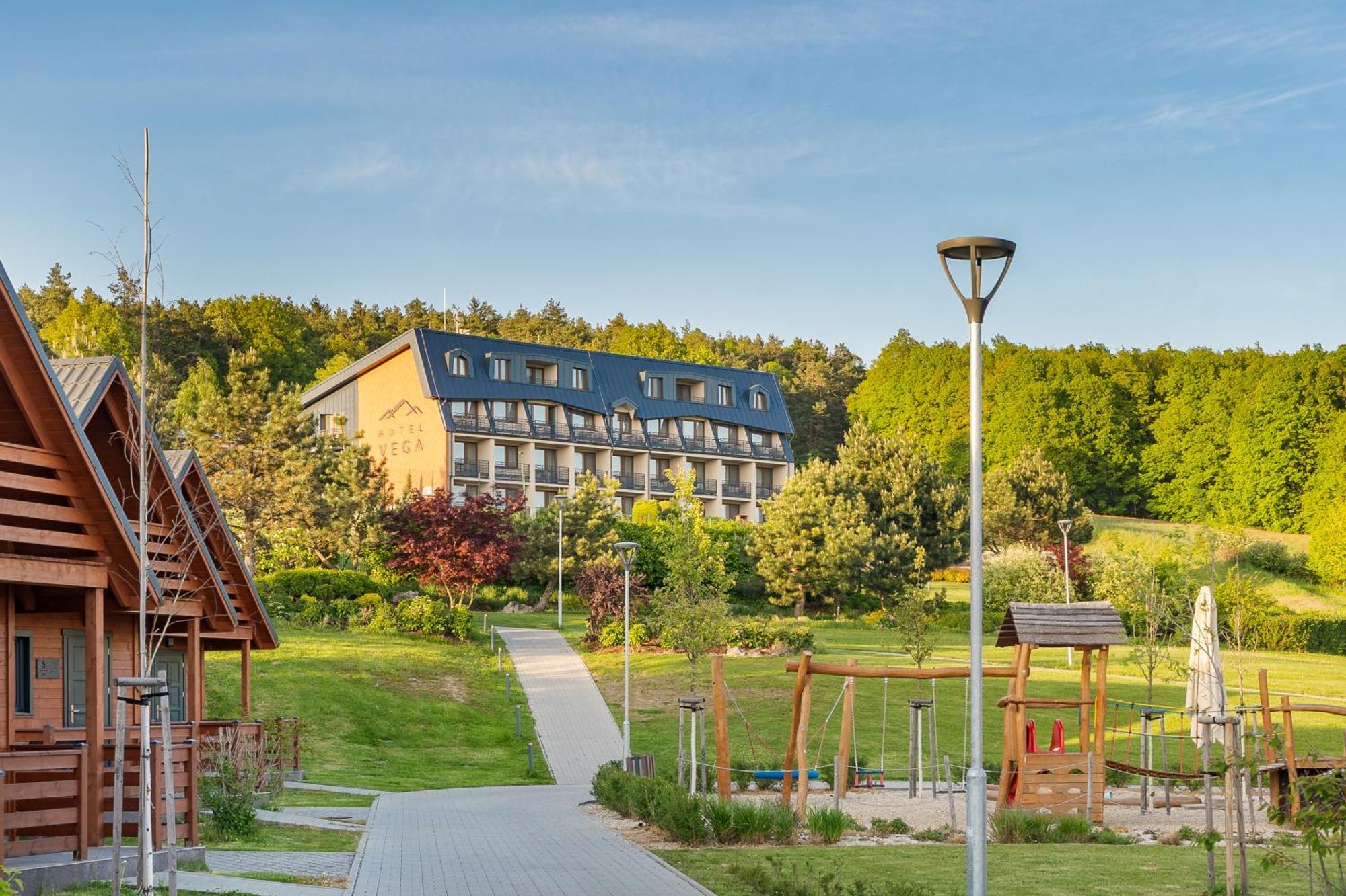 Hotel Vega Luhačovice Exterior foto